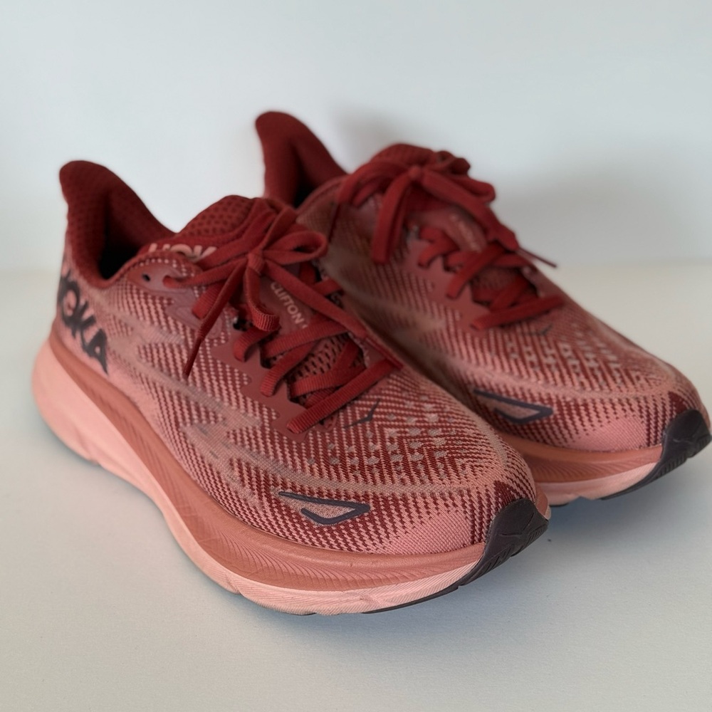 HOKA Clifton 9 Pink/ Rust